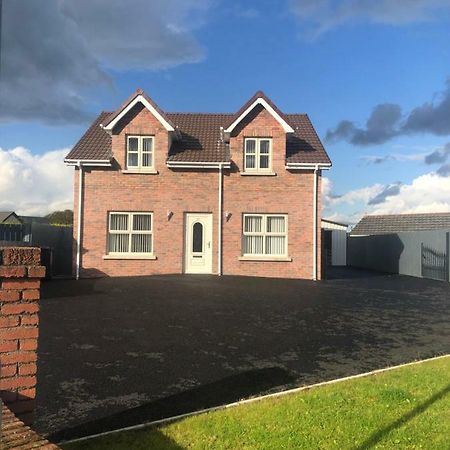 Slievenagarragh. A House In The Garden Villa Hilltown Exterior photo