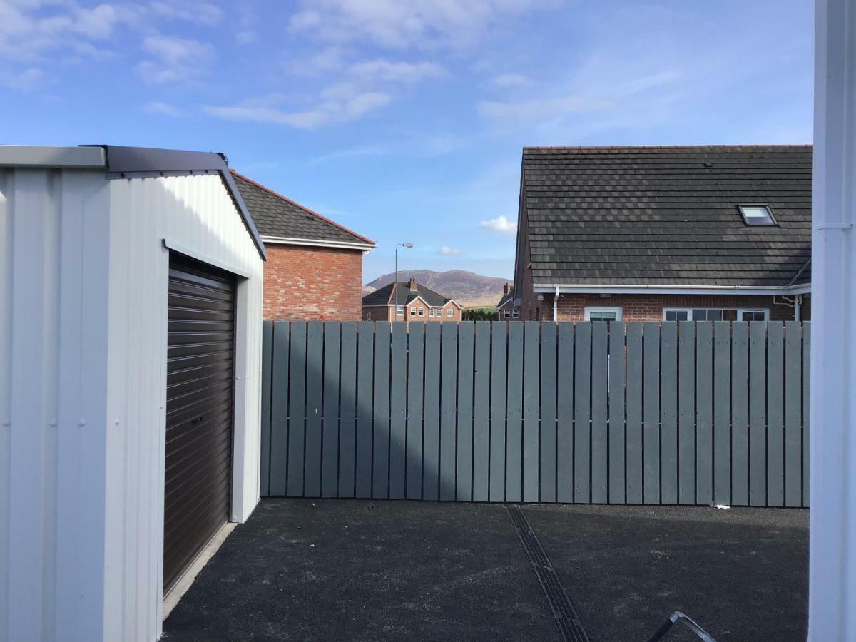 Slievenagarragh. A House In The Garden Villa Hilltown Exterior photo